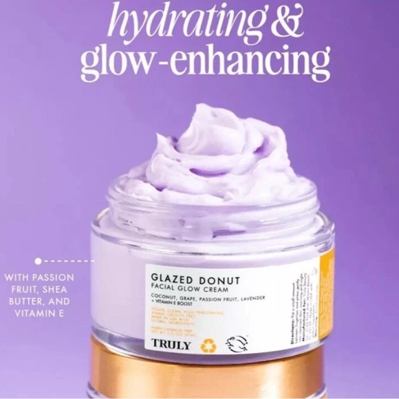 NWT New Truly Glazed Donut Facial Glow Cream Moisturizer Skin Care - Picture 3 of 4